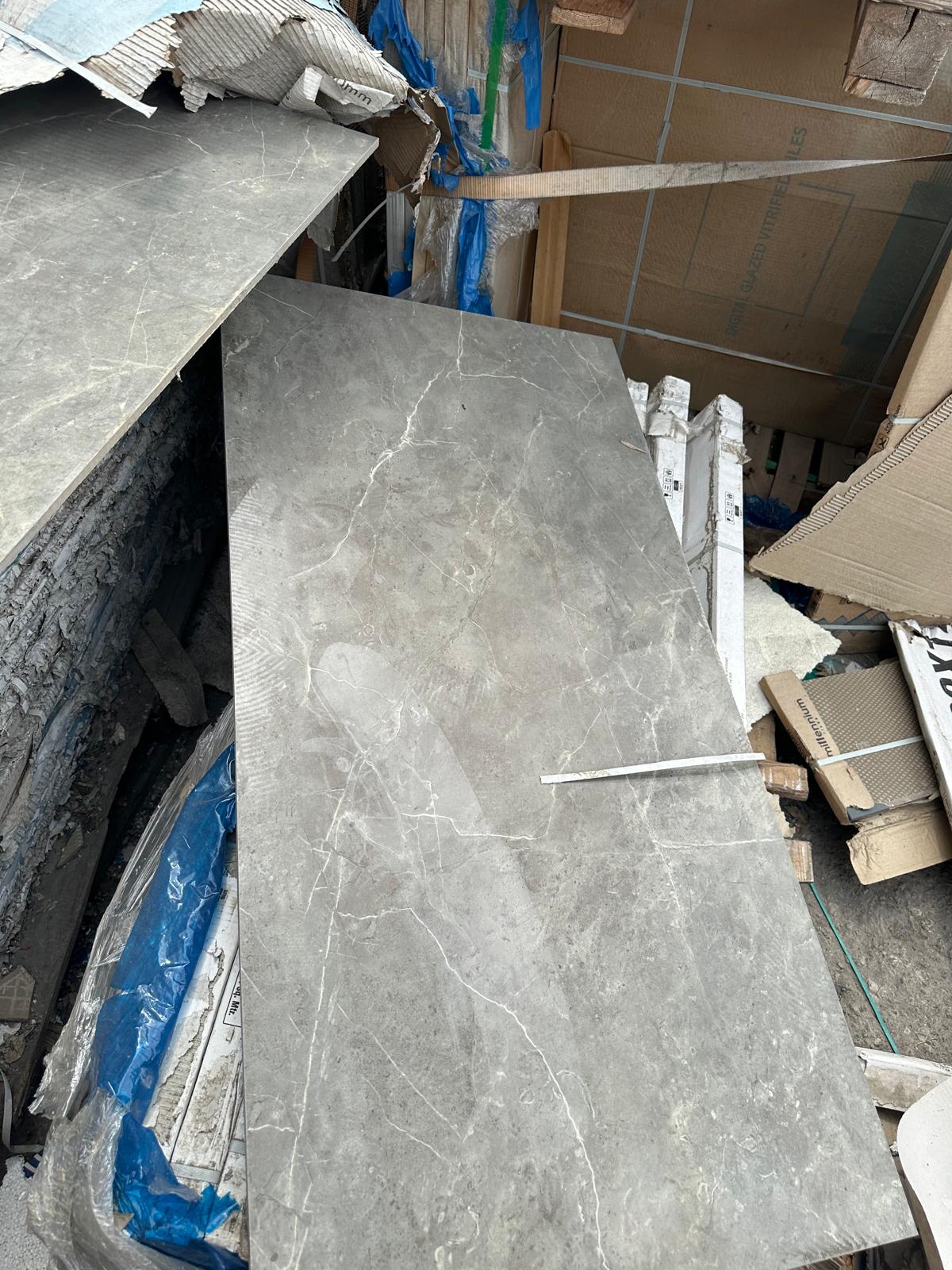 עודפים 28.8 מ"ר,ג. פורצלן 60X120 מבריק ARCONA,מכירה של כל הכמות בלבד, ללא אחריות מלבד שבר, לא ניתן להחזיר את המוצר, במקרה של שבר יינתן זיכוי כספי בשווי הכמות של השבר